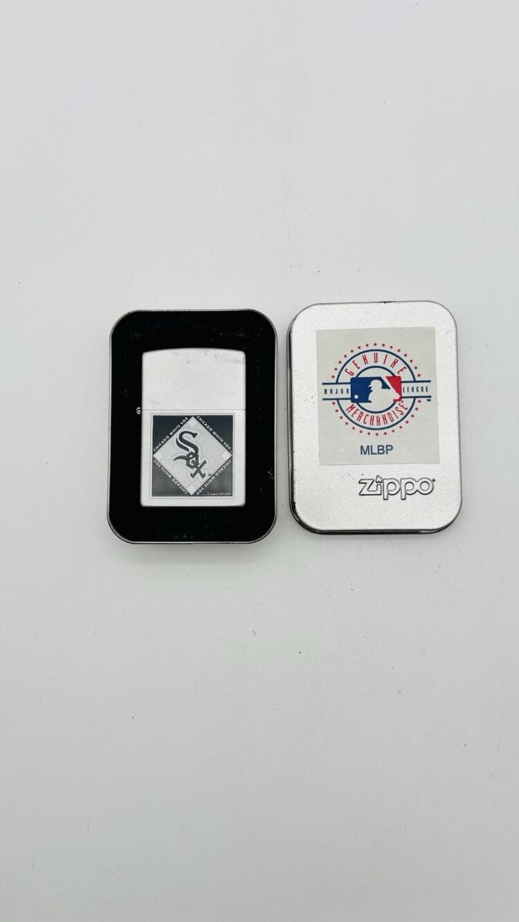 NEW ZIPPO MLB WHITE SOX BASEBALL CHROME LIGHTER SEALED